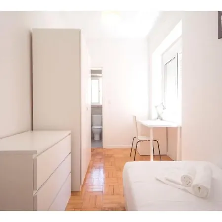 Houze_4 Flat In *